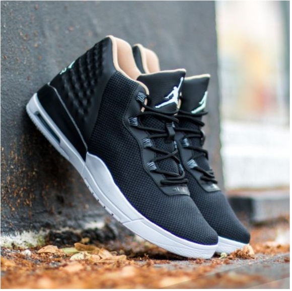 black and tan jordans